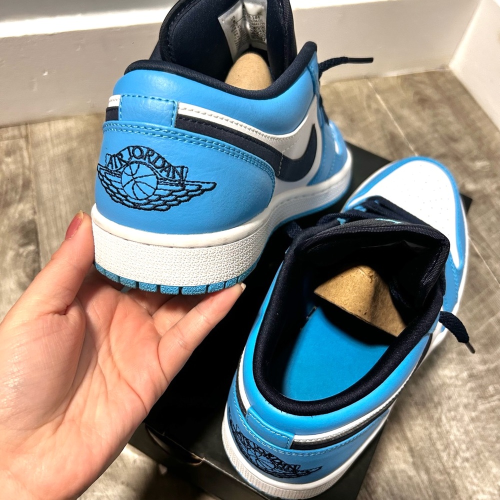 AIR JORDAN 1 LOWS - Picture 3 of 3